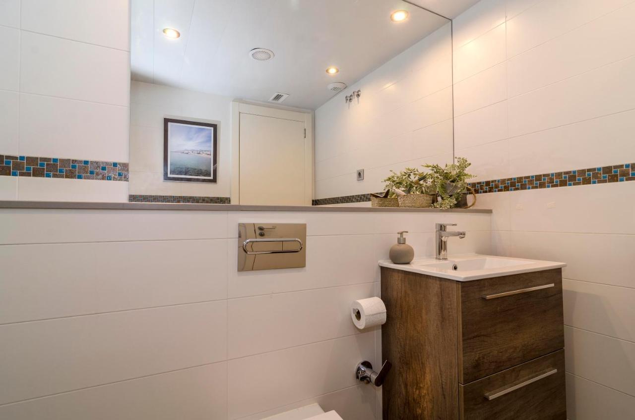 Spaces Sea View Oasis Apartment